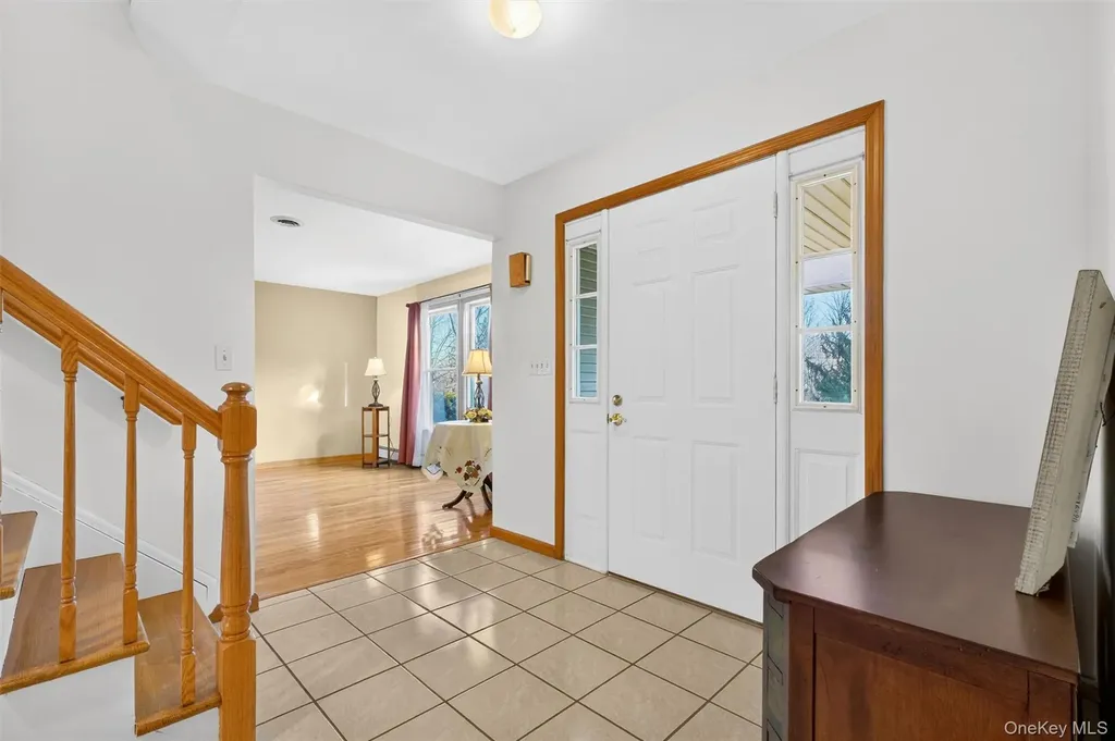 29 Deer Brook Drive New Windsor NY 12553