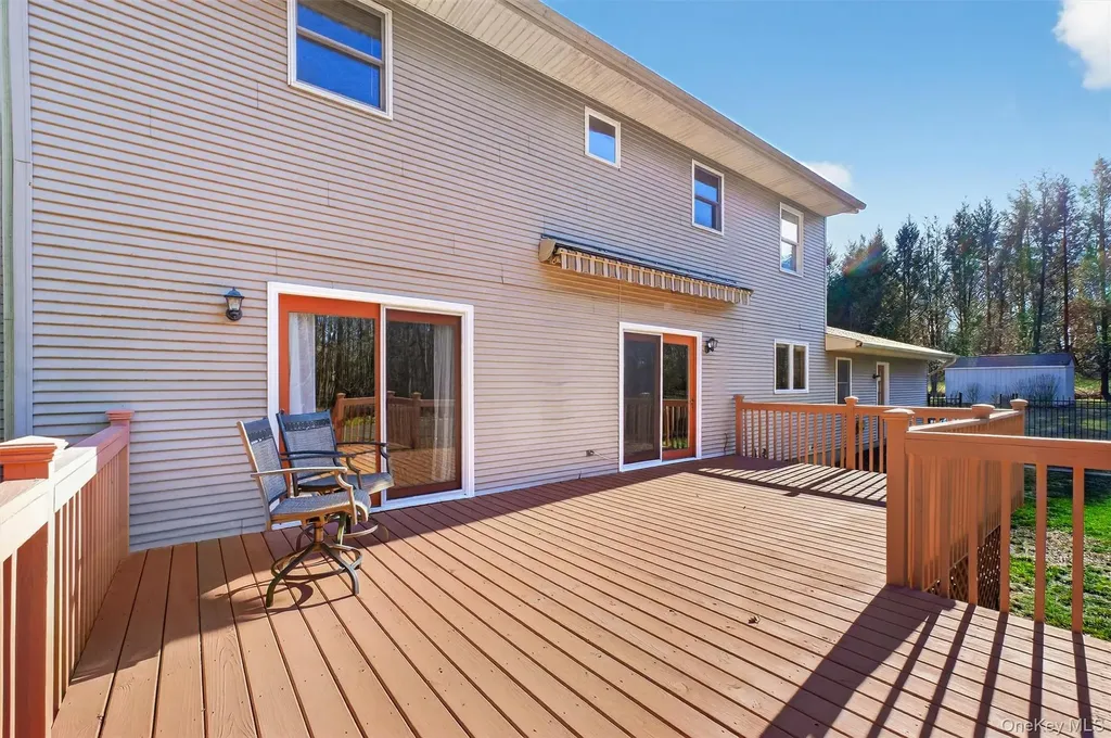 29 Deer Brook Drive New Windsor NY 12553