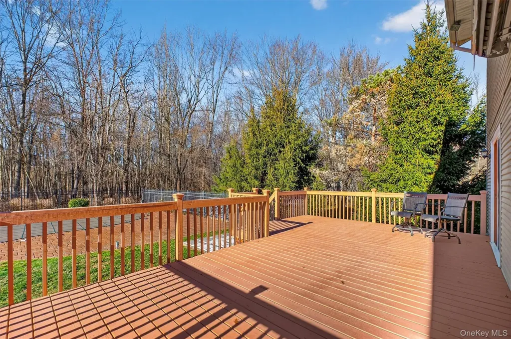 29 Deer Brook Drive New Windsor NY 12553