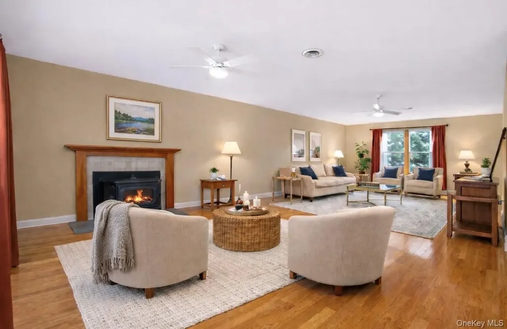 29 Deer Brook Drive New Windsor NY 12553