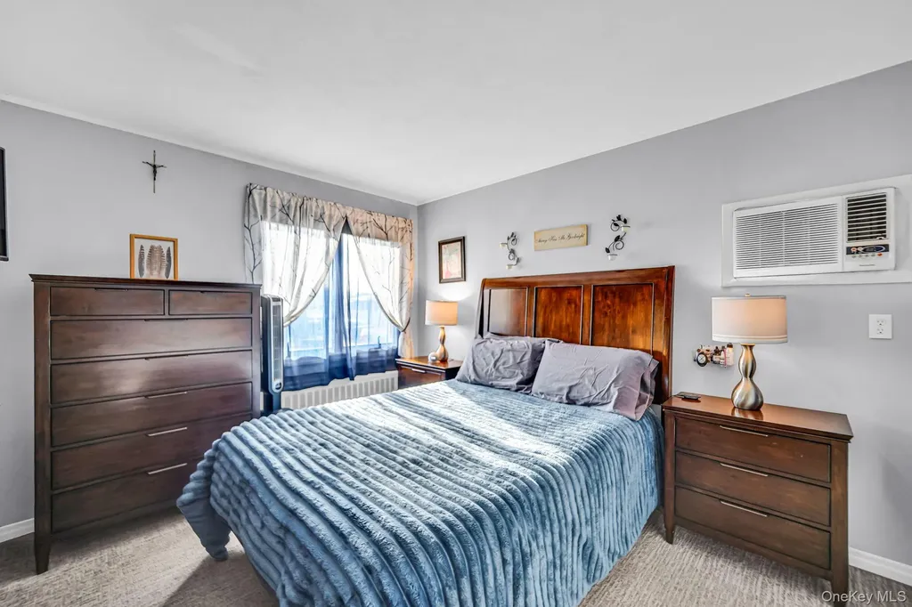 386 33rd Street Lindenhurst NY 11757