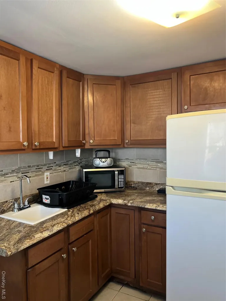 Westbury NY 11590