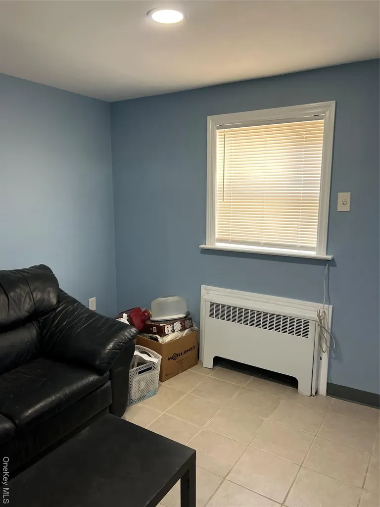 Westbury NY 11590