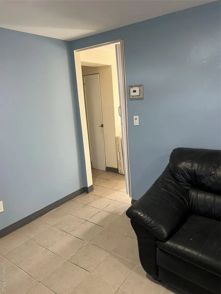 Westbury NY 11590