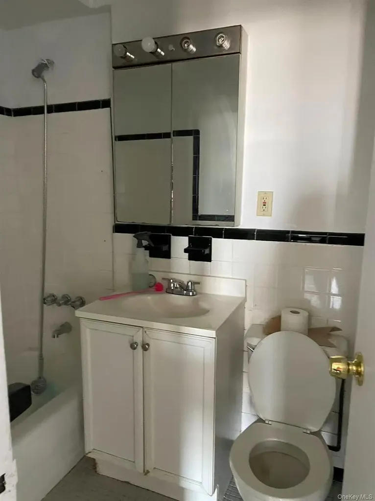 14943 35th Avenue Flushing NY 11354