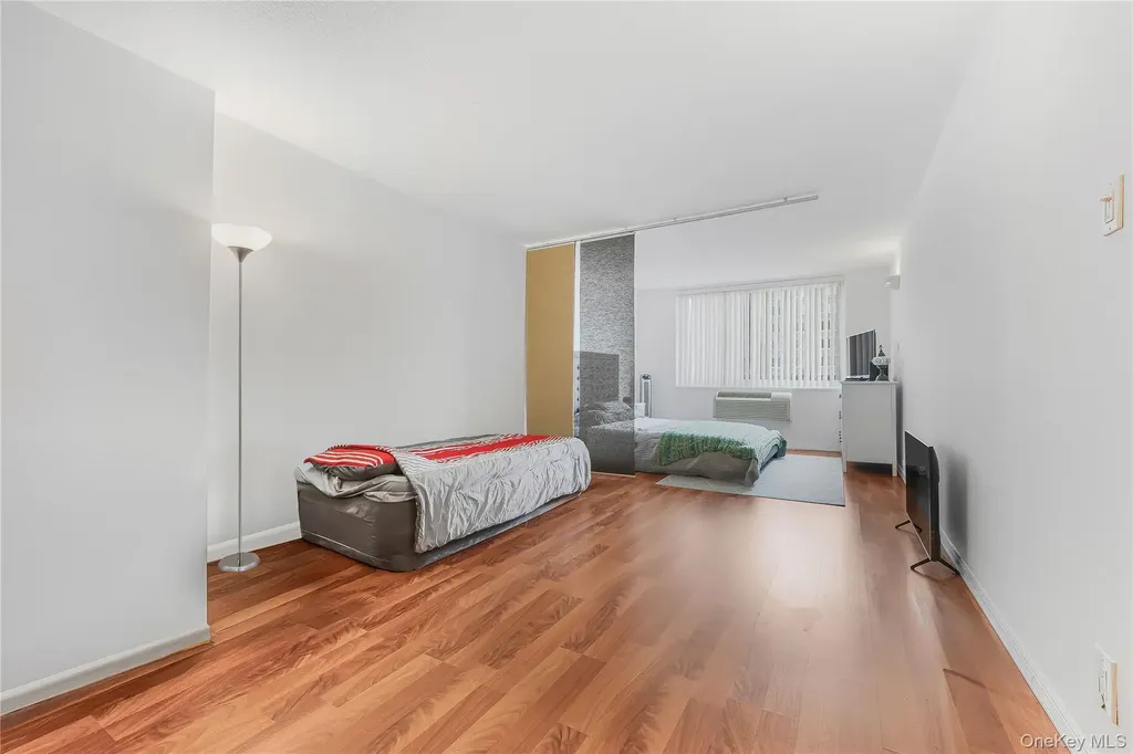 118-17 Union Forest Hills NY 11375