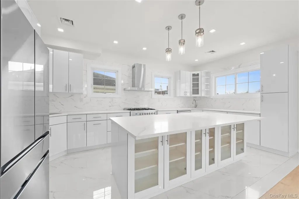 383 Franklin Avenue Hewlett NY 11557