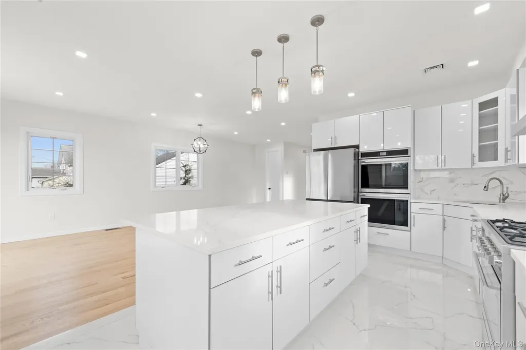 383 Franklin Avenue Hewlett NY 11557