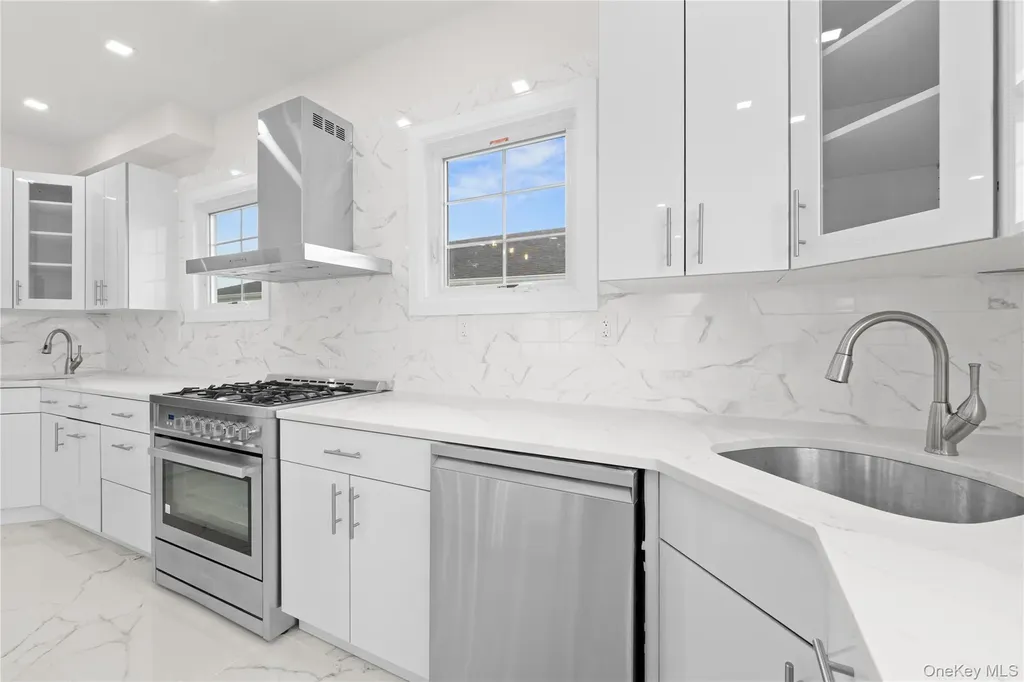 383 Franklin Avenue Hewlett NY 11557