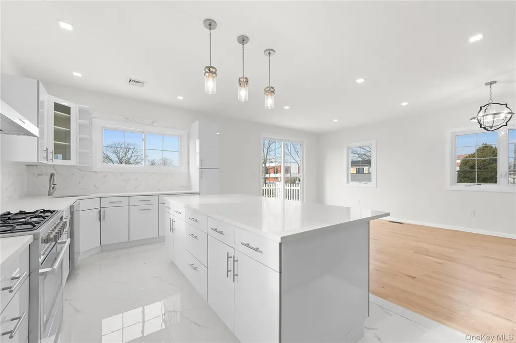 383 Franklin Avenue Hewlett NY 11557