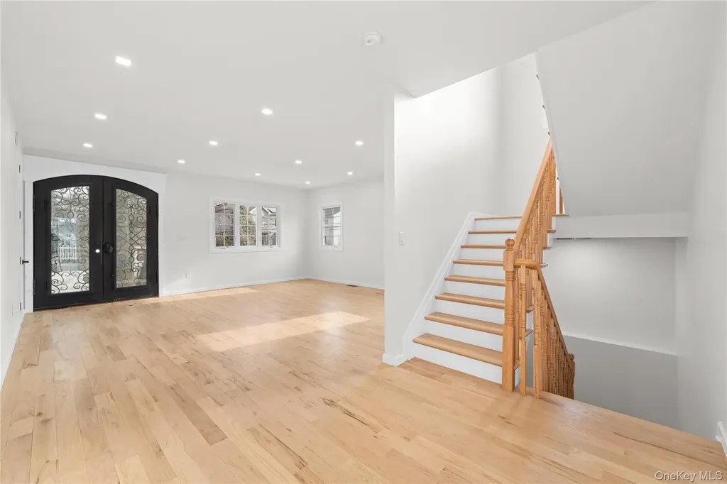 383 Franklin Avenue Hewlett NY 11557
