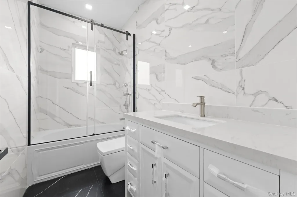 383 Franklin Avenue Hewlett NY 11557