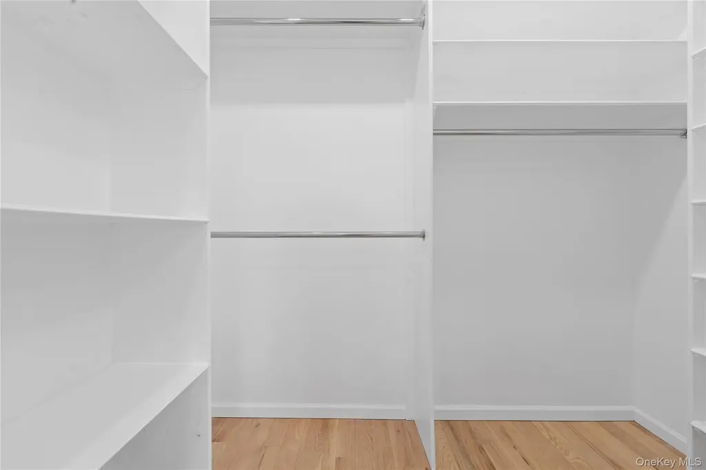 383 Franklin Avenue Hewlett NY 11557