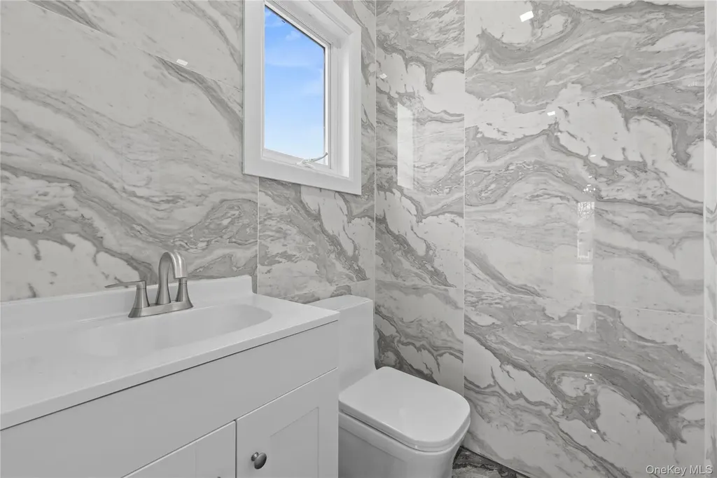 383 Franklin Avenue Hewlett NY 11557