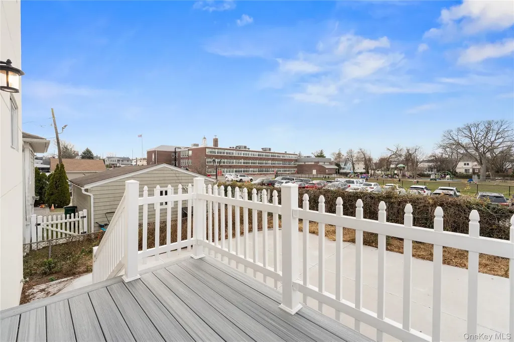 383 Franklin Avenue Hewlett NY 11557