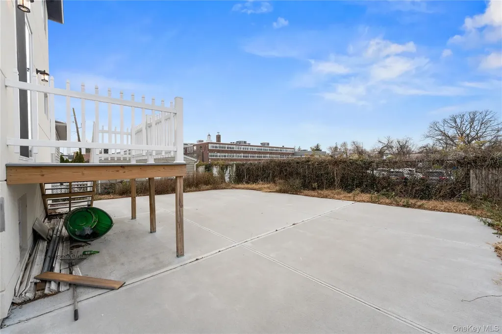 383 Franklin Avenue Hewlett NY 11557