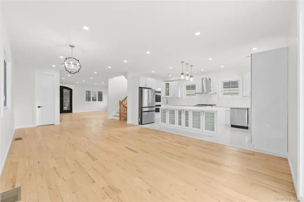 383 Franklin Avenue Hewlett NY 11557