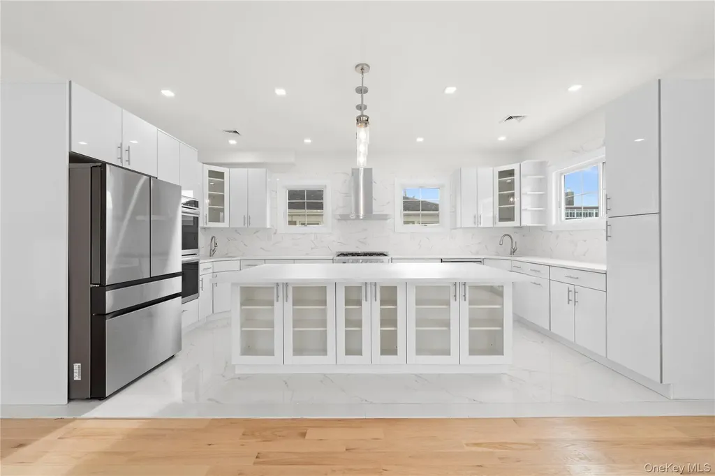 383 Franklin Avenue Hewlett NY 11557