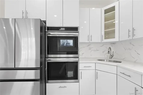 383 Franklin Avenue Hewlett NY 11557