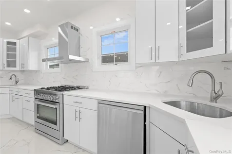 383 Franklin Avenue Hewlett NY 11557