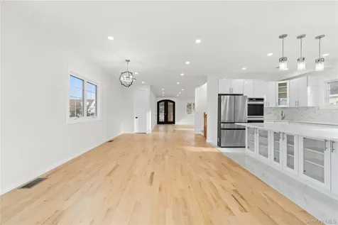 383 Franklin Avenue Hewlett NY 11557