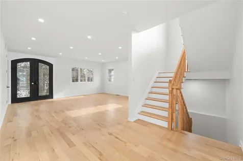 383 Franklin Avenue Hewlett NY 11557