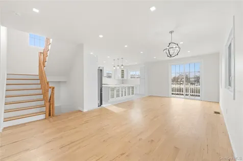 383 Franklin Avenue Hewlett NY 11557