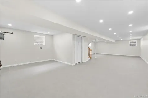 383 Franklin Avenue Hewlett NY 11557