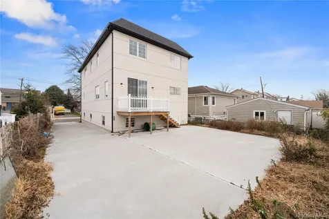 383 Franklin Avenue Hewlett NY 11557
