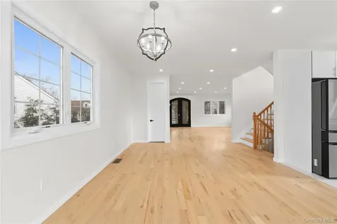 383 Franklin Avenue Hewlett NY 11557