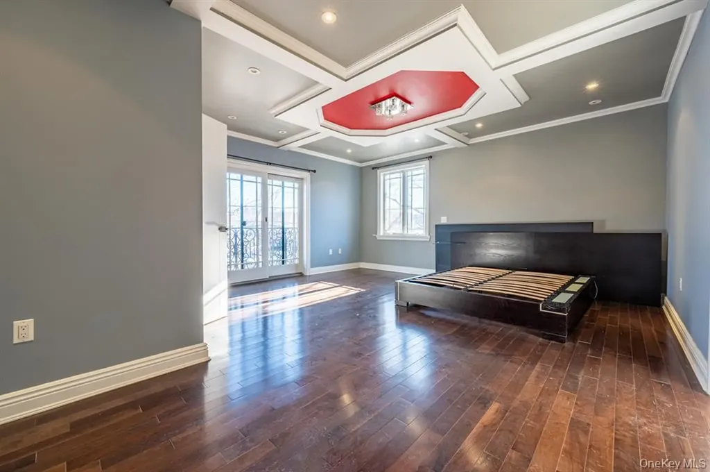 1903 Tomlinson Avenue Bronx NY 10461