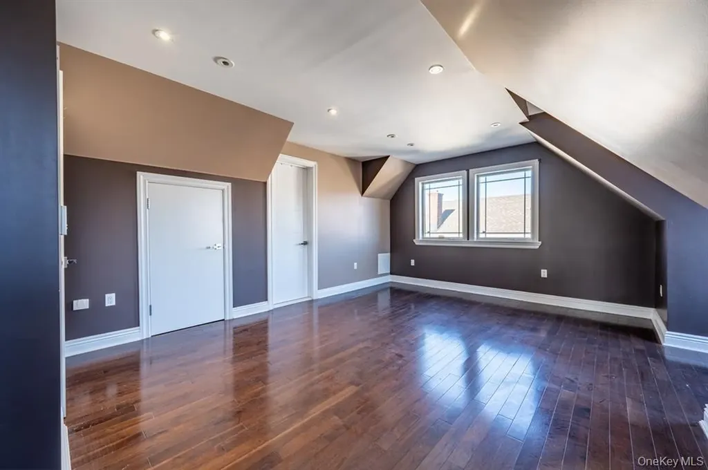 1903 Tomlinson Avenue Bronx NY 10461