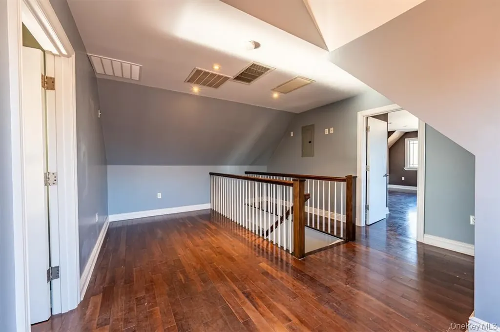 1903 Tomlinson Avenue Bronx NY 10461