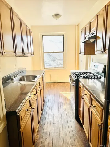 472 Gramatan Avenue Mount Vernon NY 10552