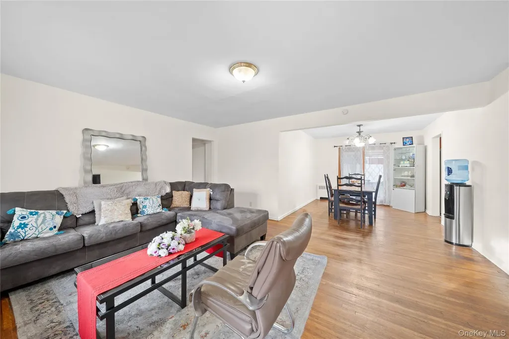 831 Dean Drive Baldwin NY 11510