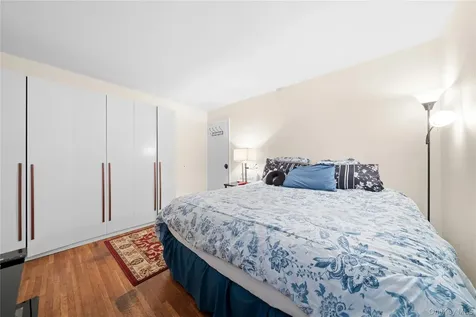 831 Dean Drive Baldwin NY 11510