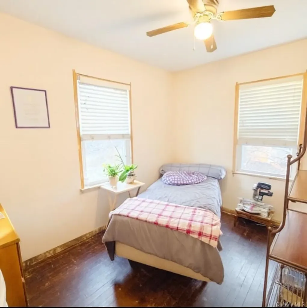 220 Larch Lane Smithtown NY 11787