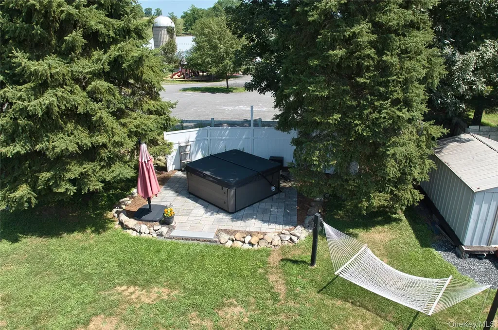 65 Bailey Road New Hampton NY 10958