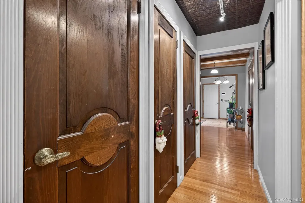 65 Bailey Road New Hampton NY 10958
