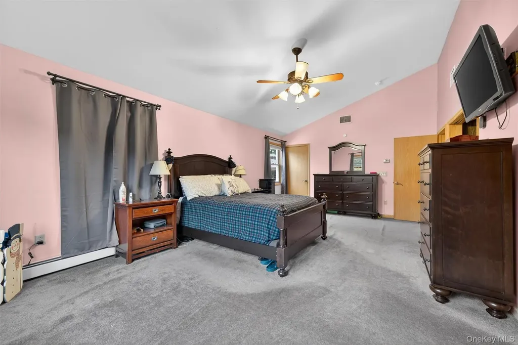 65 Bailey Road New Hampton NY 10958