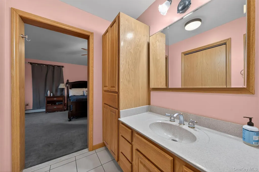 65 Bailey Road New Hampton NY 10958