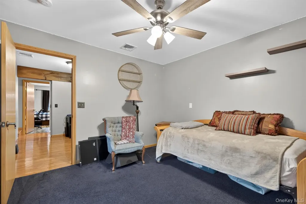 65 Bailey Road New Hampton NY 10958