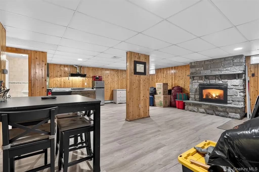 65 Bailey Road New Hampton NY 10958