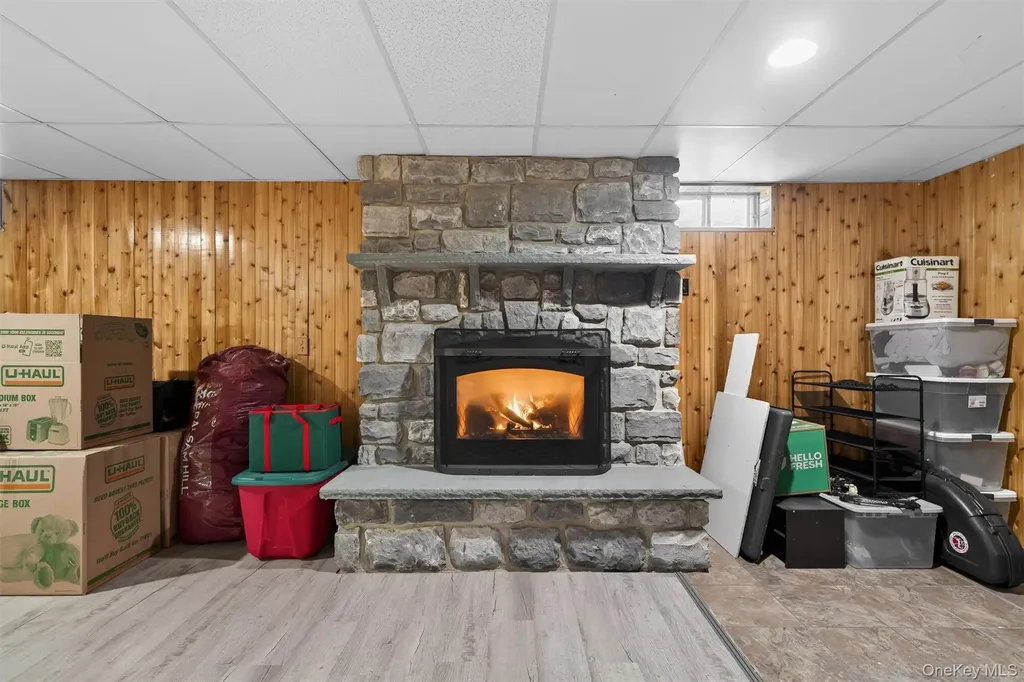 65 Bailey Road New Hampton NY 10958