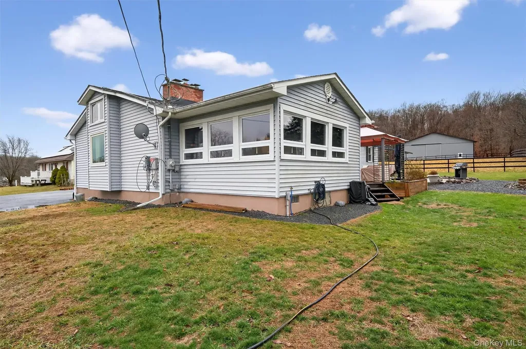 65 Bailey Road New Hampton NY 10958