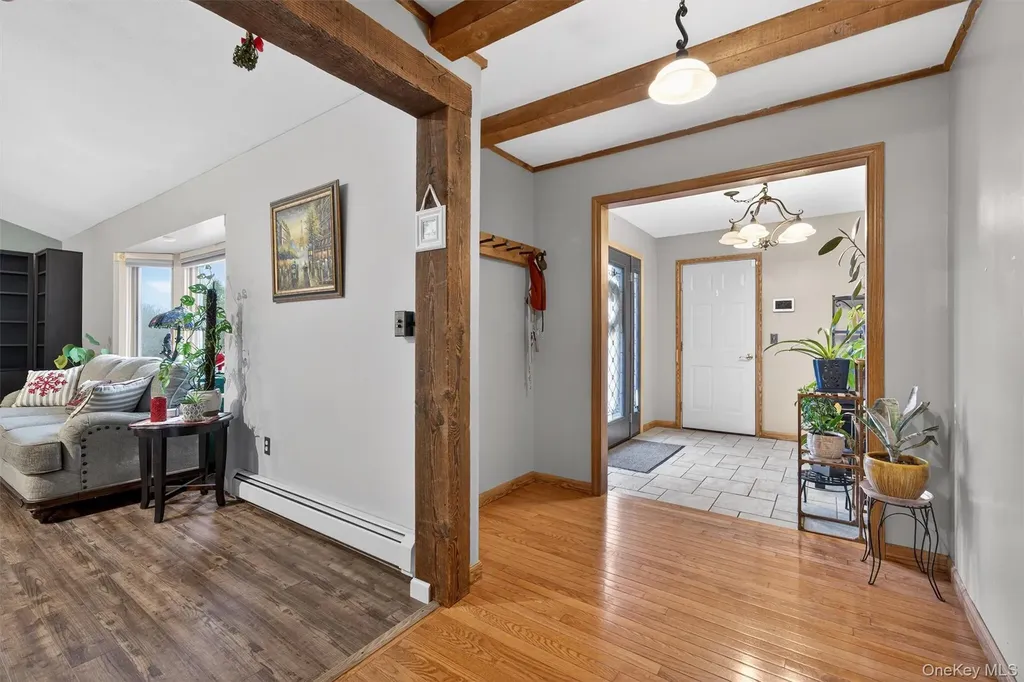 65 Bailey Road New Hampton NY 10958