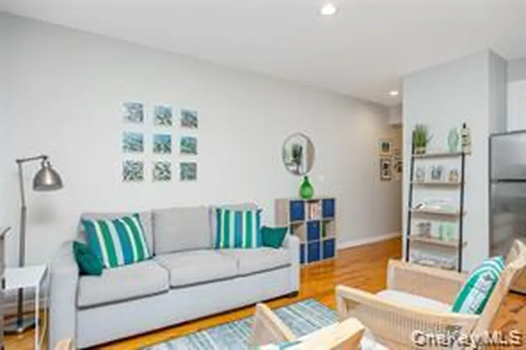 25 W Broadway Long Beach NY 11561