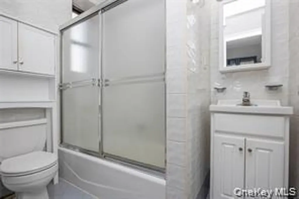 25 W Broadway Long Beach NY 11561