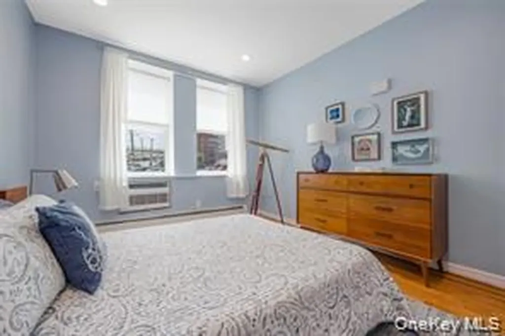 25 W Broadway Long Beach NY 11561