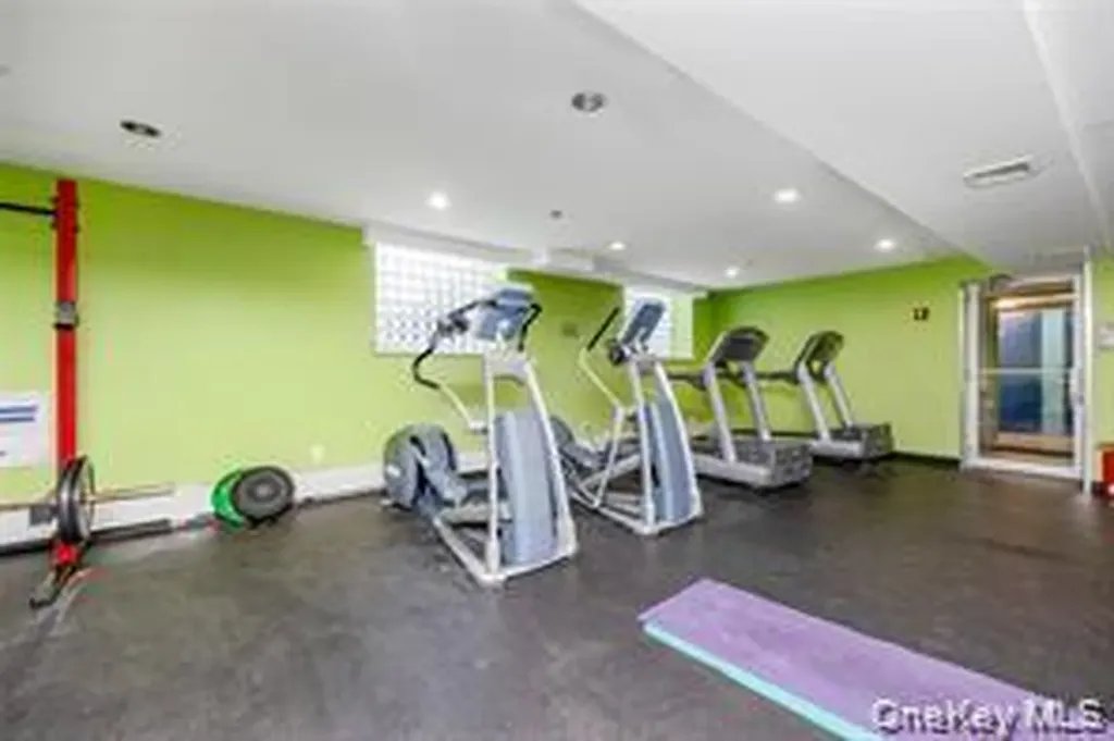 25 W Broadway Long Beach NY 11561